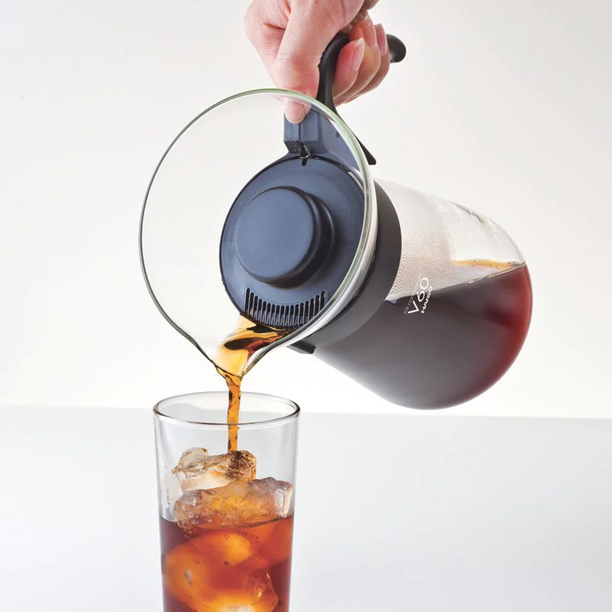 Cafetera Hario V60 para café frio (700ml)