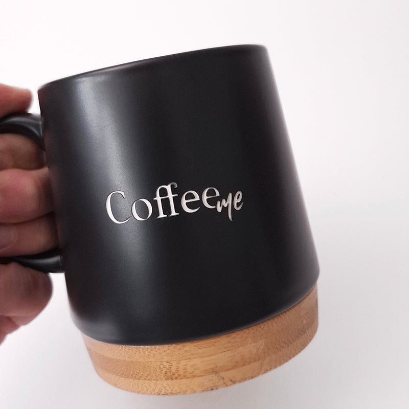 Taza #CoffeeLover con base de bambú