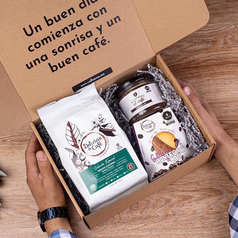 Café, galletas y cajeta de café